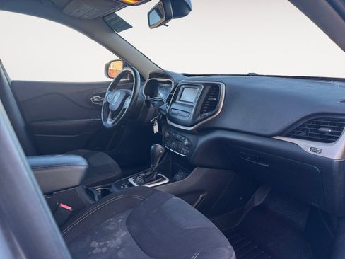 Used 2016 Jeep Cherokee Latitude image 15