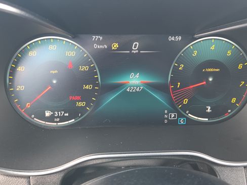 Used 2022 Mercedes-Benz GLC 300 4MATIC image 25