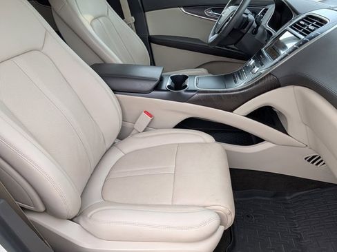 Used 2019 Lincoln Nautilus Reserve image 27