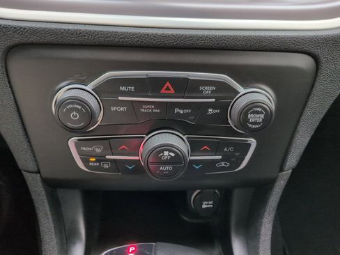 Used 2022 Dodge Charger SXT image 24