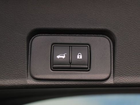 Certified 2023 Nissan Rogue Platinum FWD image 13