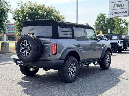 Used 2024 Ford Bronco Badlands AWD/4WD image 2