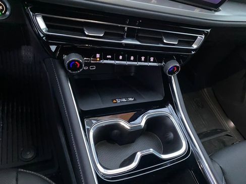 New 2026 Chevrolet Traverse LT image 26