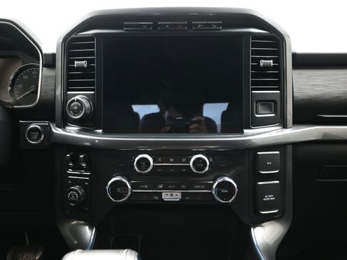 Used 2022 Ford F150 XLT w/ Equipment Group 302A High AWD/4WD image 17