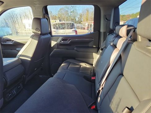Used 2024 GMC Sierra 1500 SLT image 28