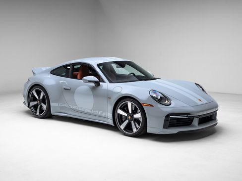 Used 2023 Porsche 911 Sport Classic image 9