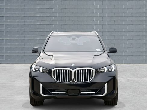 Used 2026 BMW X5 sDrive40i w/ Parking Assistance Package image 2