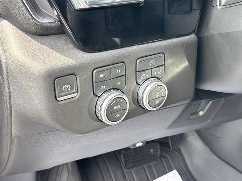 Used 2024 GMC Sierra 1500 Elevation w/ LPO, Elevation Black Package AWD/4WD image 26