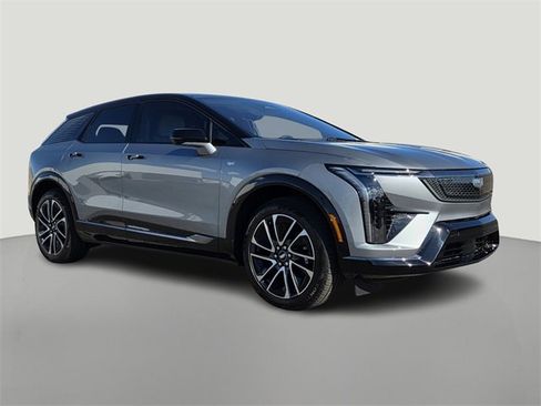 New 2025 Cadillac Optiq Sport 2 w/ LPO, Floor Liner Package image 8