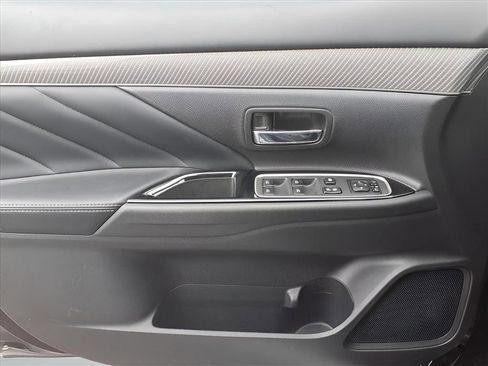 Used 2020 Mitsubishi Outlander SEL image 23