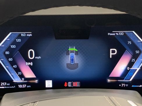 Used 2026 BMW X7 xDrive40i AWD/4WD image 17