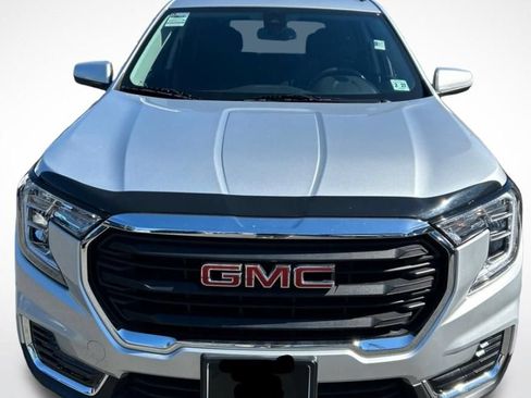 Certified 2022 GMC Terrain SLE w/ Driver Convenience Package AWD/4WD image 35