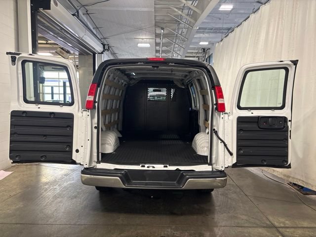 Used 2025 Chevrolet Express 2500 w/ Driver Convenience Package RWD image 22