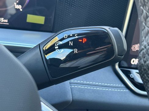 New 2026 Volkswagen Tiguan SE R-Line FWD image 20
