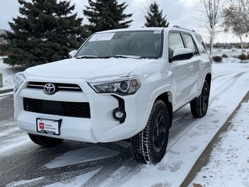 Certified 2024 Toyota 4Runner SR5 image 32