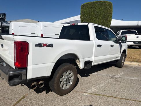 Used 2023 Ford F250 XLT AWD/4WD image 3