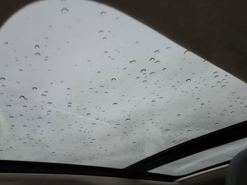 Used 2020 Jaguar F-PACE Premium image 26