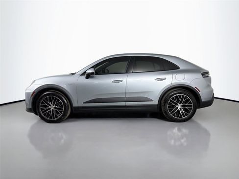 Certified 2026 Porsche Macan Electric RWD image 2