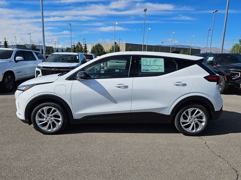 New 2027 Chevrolet Bolt LT w/ Comfort Package FWD image 8