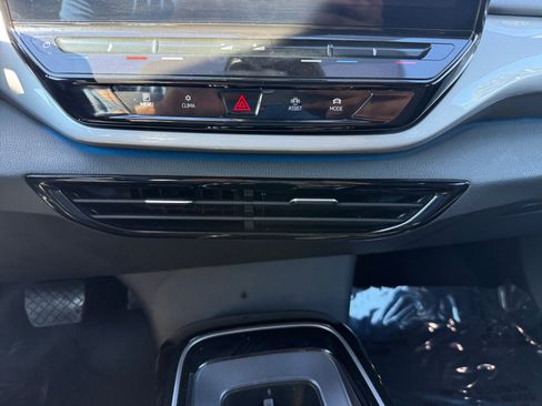 Certified 2023 Volkswagen ID.4 Pro S AWD/4WD image 13