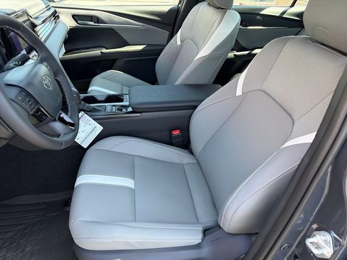 New 2026 Toyota Camry SE FWD image 20