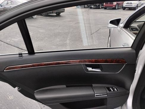 Used 2010 Mercedes-Benz S 550 4MATIC image 49
