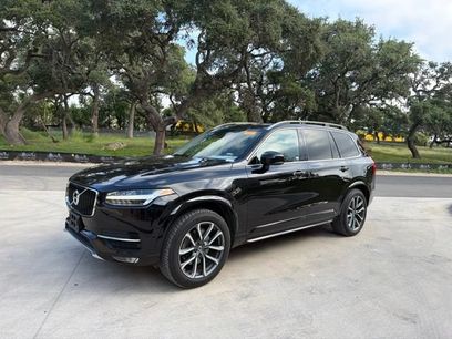 Used 2017 Volvo XC90 T6 Momentum w/ Vision Package