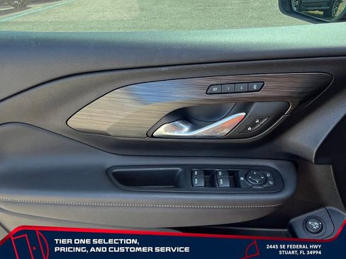 Used 2023 GMC Terrain SLT w/ Tech Package FWD image 24