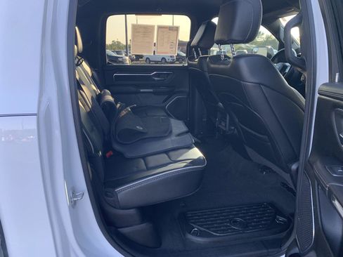 Used 2024 RAM 1500 Laramie image 12