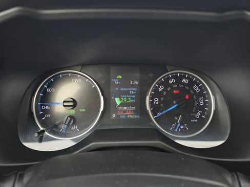 Used 2022 Toyota RAV4 XLE image 17