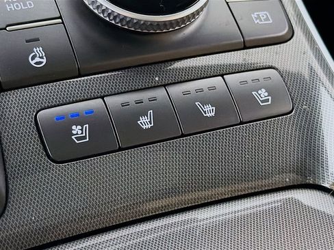 Used 2023 Hyundai Santa Fe Calligraphy image 25