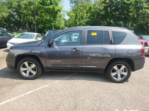 Used 2017 Jeep Compass High Altitude AWD/4WD image 5