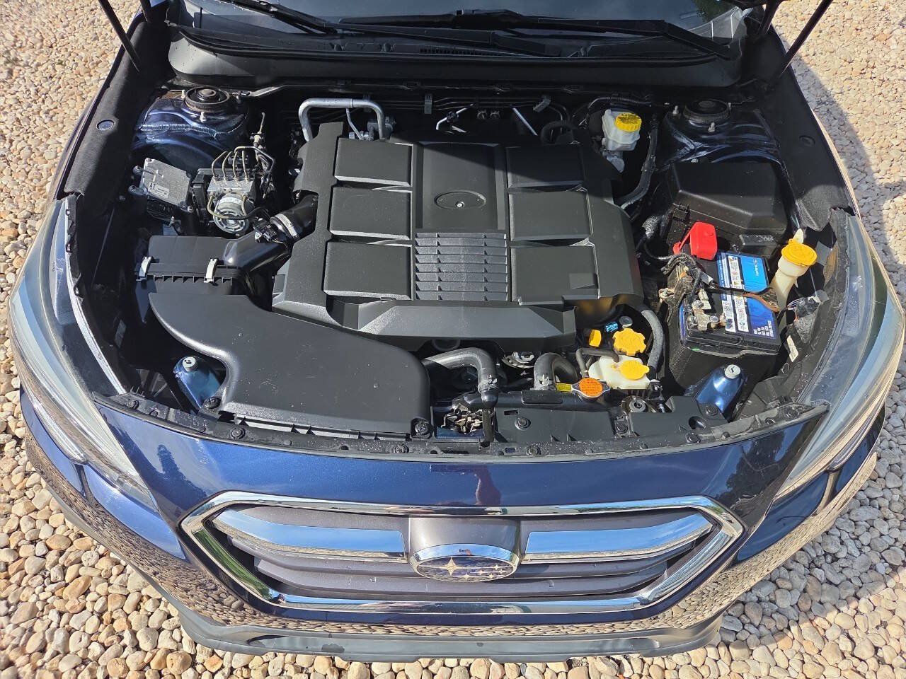 Used 2018 Subaru Outback 3.6R Touring AWD/4WD image 14