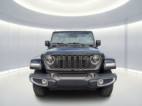 New 2026 Jeep Gladiator Sport AWD/4WD image 9