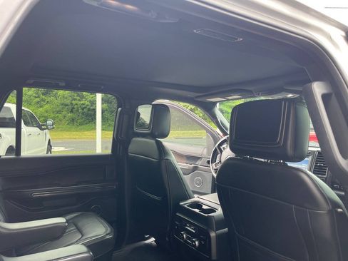 Used 2018 Ford Expedition Max Limited w/ Equipment Group 302A AWD/4WD image 34