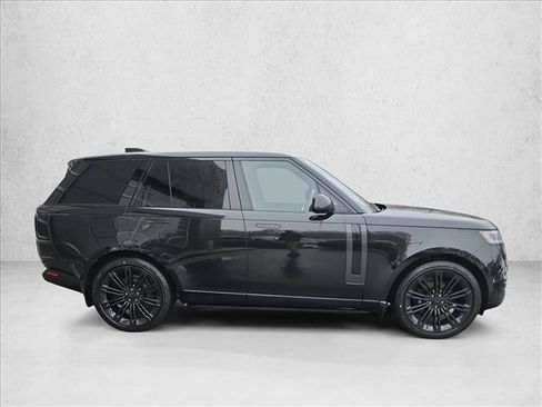 New 2026 Land Rover Range Rover SE image 4