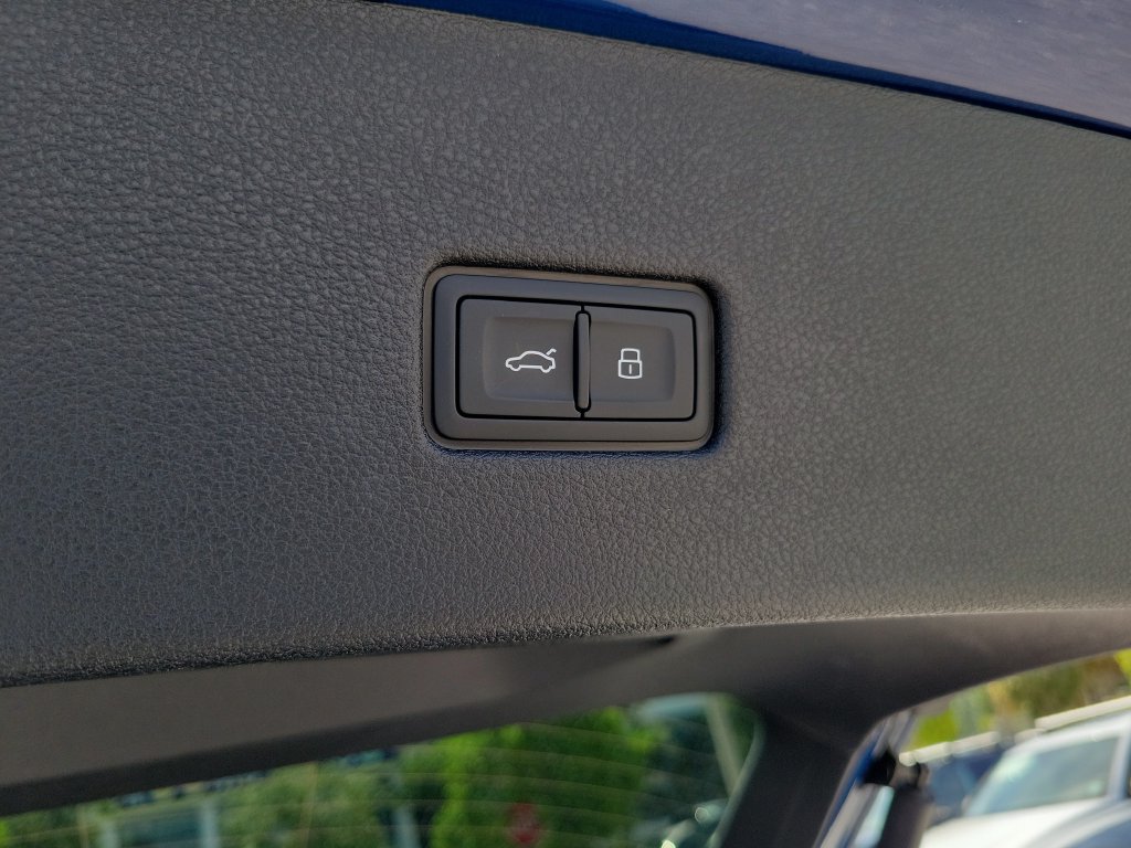New 2026 Audi SQ8 Premium Plus AWD/4WD image 30