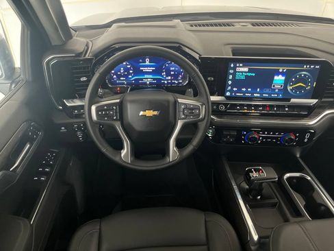 Used 2025 Chevrolet Silverado 1500 LTZ w/ Technology Package AWD/4WD image 31