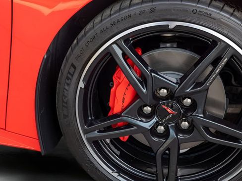 Used 2020 Chevrolet Corvette Stingray Preferred Cpe w/ 2LT Preferred Equipment Group RWD image 11