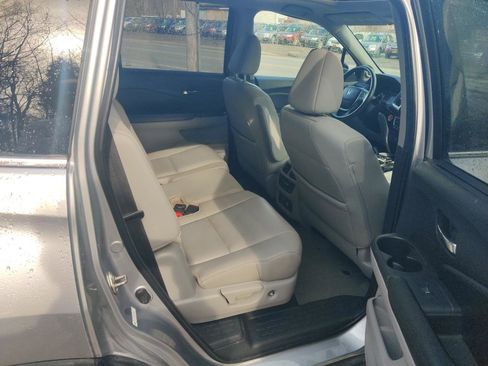 Used 2016 Honda Pilot Touring image 17