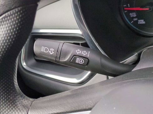 Used 2023 Chevrolet Equinox LT image 32