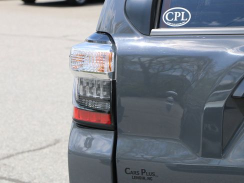 Used 2024 Toyota 4Runner TRD Off-Road Premium w/ Moonroof Package image 6