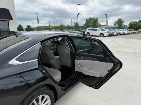 Used 2018 Hyundai Sonata SE FWD image 20