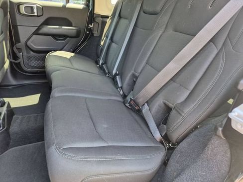 Used 2019 Jeep Wrangler Unlimited Sahara AWD/4WD image 25