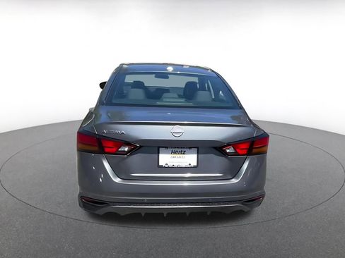Used 2025 Nissan Altima 2.5 SV FWD image 12