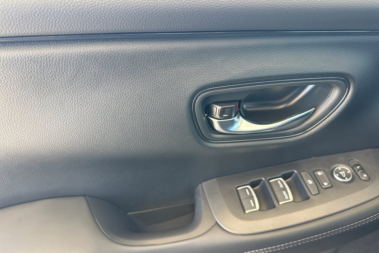 New 2027 Honda HR-V EX-L image 11