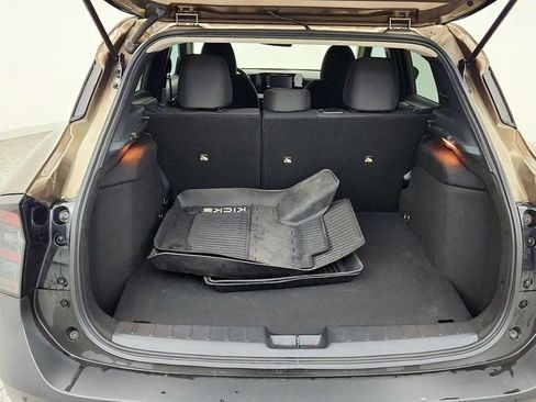 Used 2025 Nissan Kicks S AWD/4WD image 18