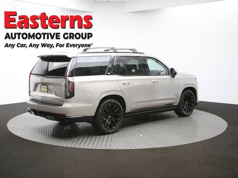 Used 2024 Cadillac Escalade Sport Platinum w/ LPO, ONYX Package image 46