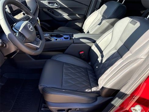 New 2026 Nissan Rogue Platinum w/ Tech Package image 19