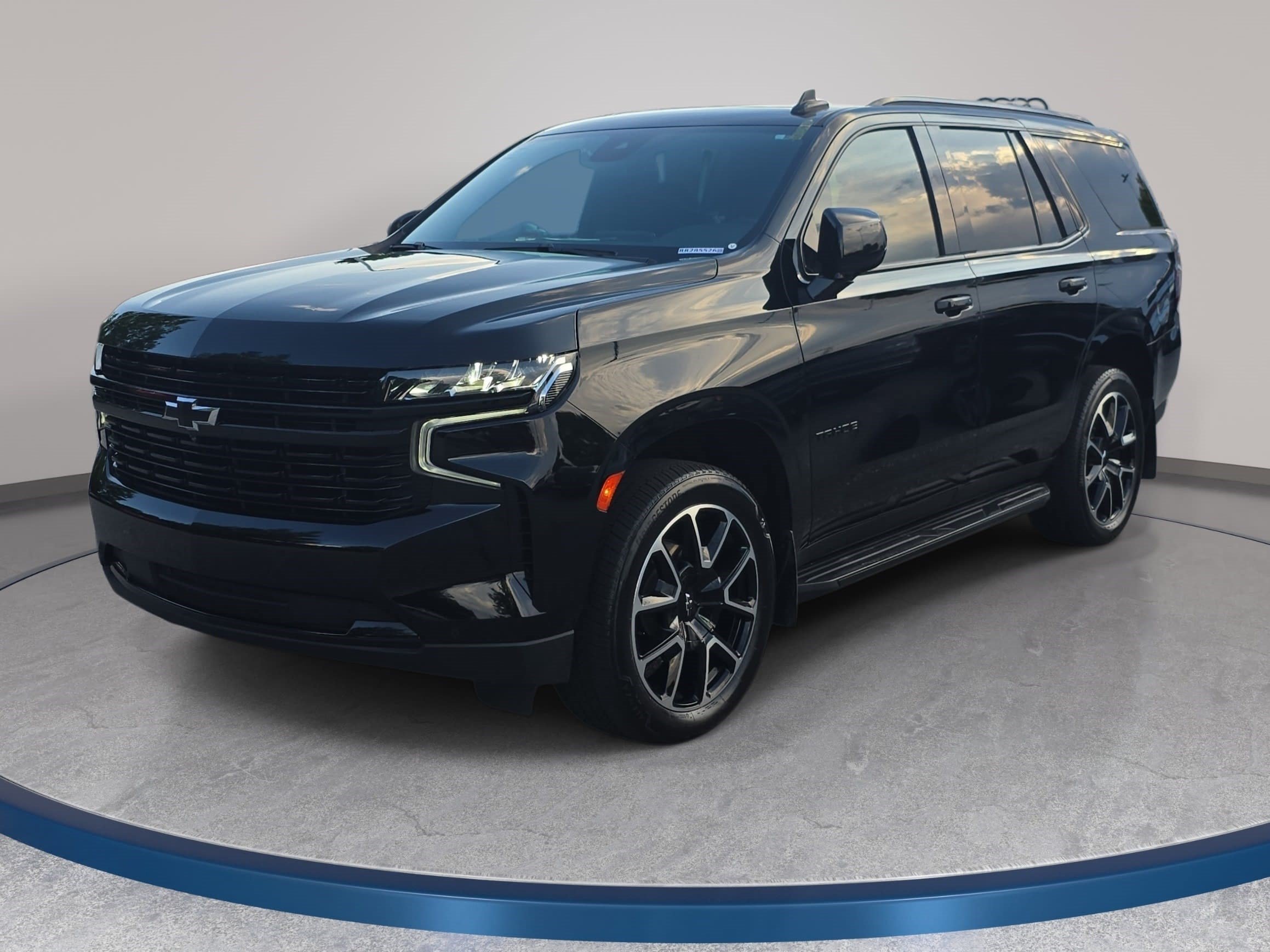 Used 2024 Chevrolet Tahoe RST w/ Luxury Package AWD/4WD image 1